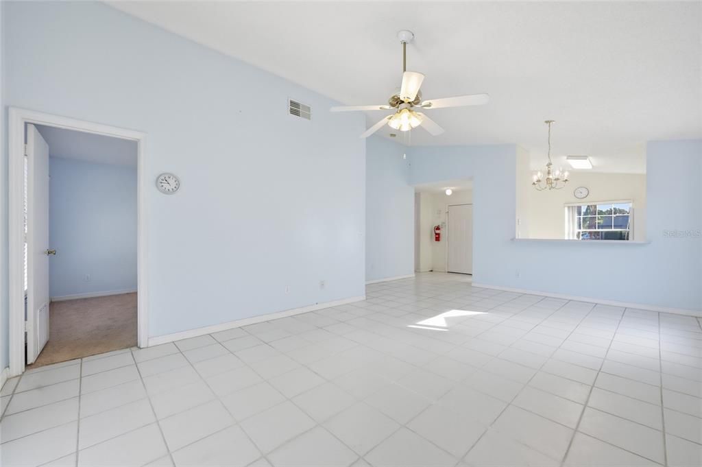 En Venta: $299,000 (3 camas, 2 baños, 1262 Pies cuadrados)