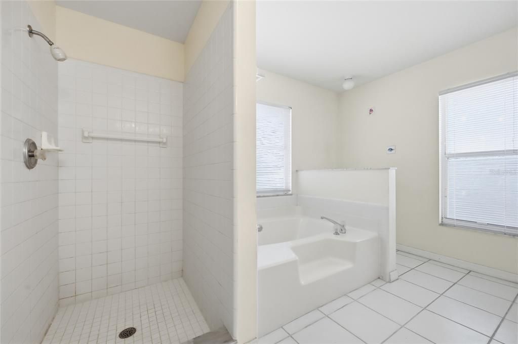 En Venta: $299,000 (3 camas, 2 baños, 1262 Pies cuadrados)