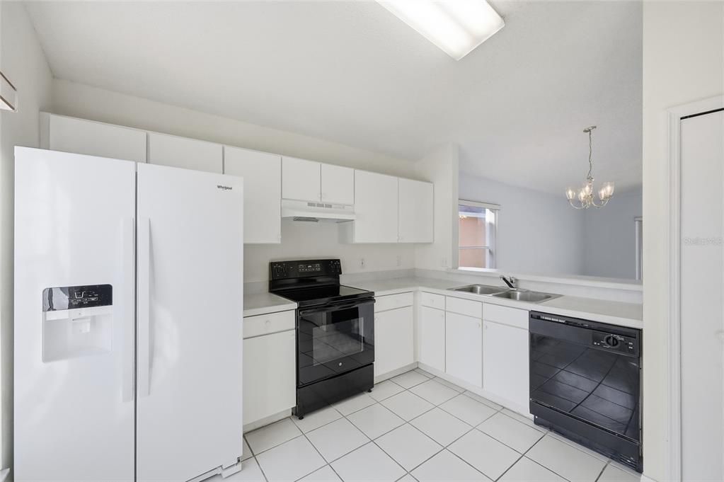 En Venta: $299,000 (3 camas, 2 baños, 1262 Pies cuadrados)