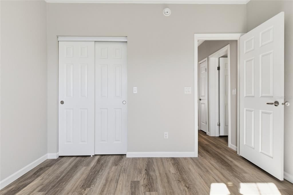 На продажу: $285,000 (2 спален, 2 ванн, 960 Квадратных фут)