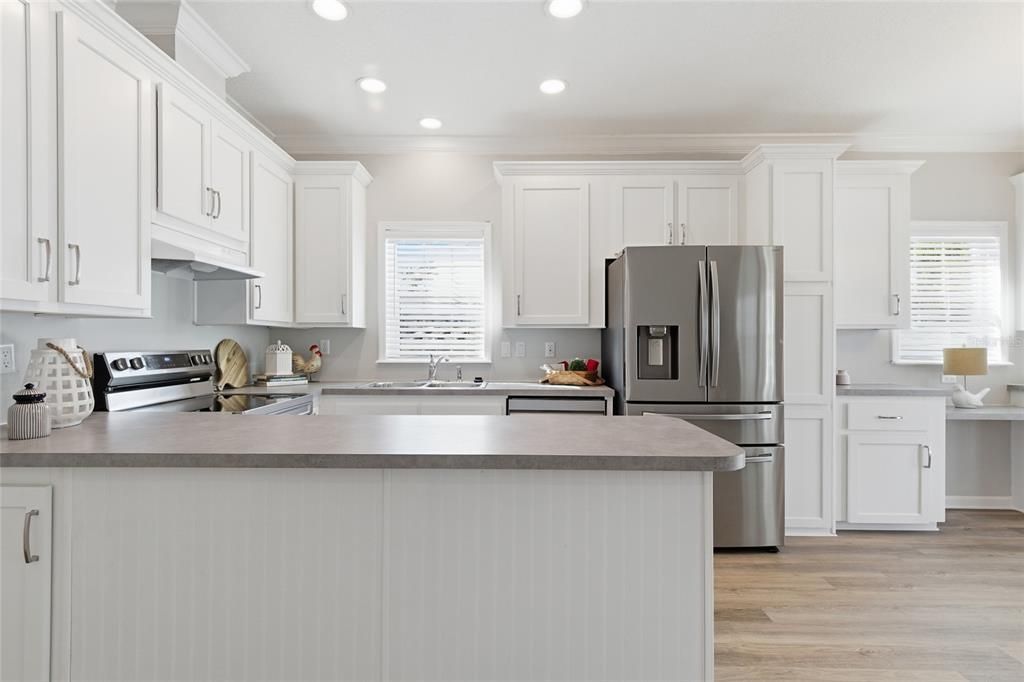 На продажу: $285,000 (2 спален, 2 ванн, 960 Квадратных фут)