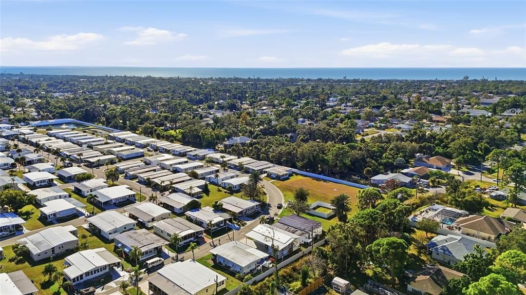 На продажу: $285,000 (2 спален, 2 ванн, 960 Квадратных фут)