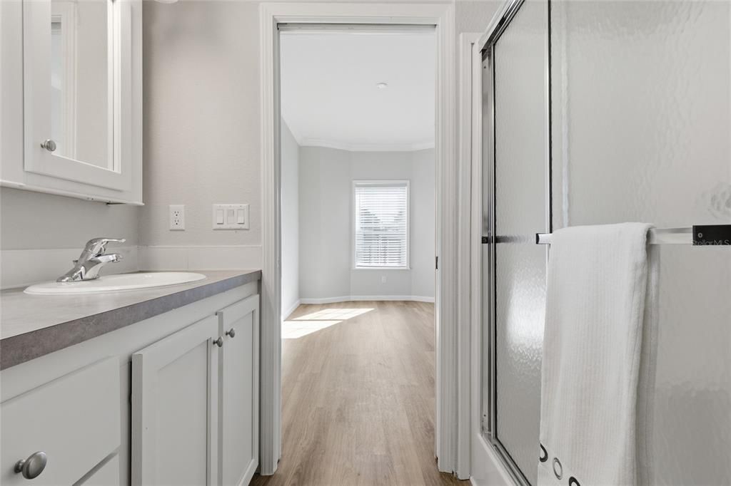 На продажу: $285,000 (2 спален, 2 ванн, 960 Квадратных фут)