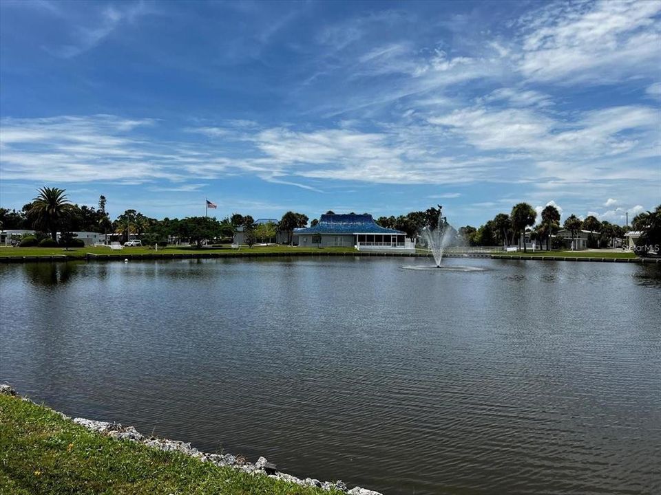 На продажу: $285,000 (2 спален, 2 ванн, 960 Квадратных фут)