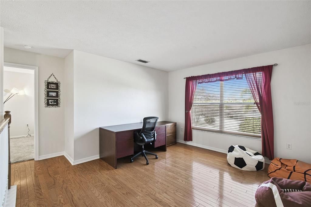 En Venta: $716,000 (6 camas, 3 baños, 3810 Pies cuadrados)