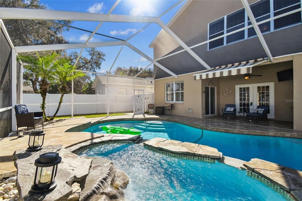 En Venta: $716,000 (6 camas, 3 baños, 3810 Pies cuadrados)