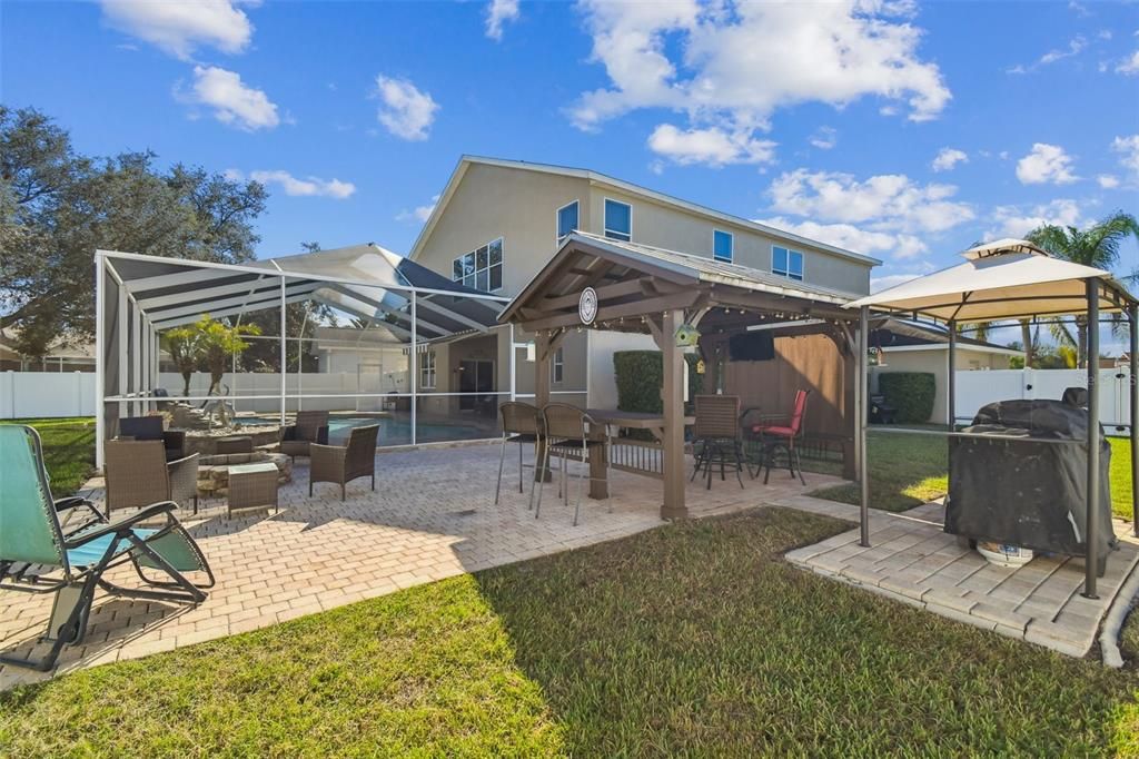 En Venta: $716,000 (6 camas, 3 baños, 3810 Pies cuadrados)