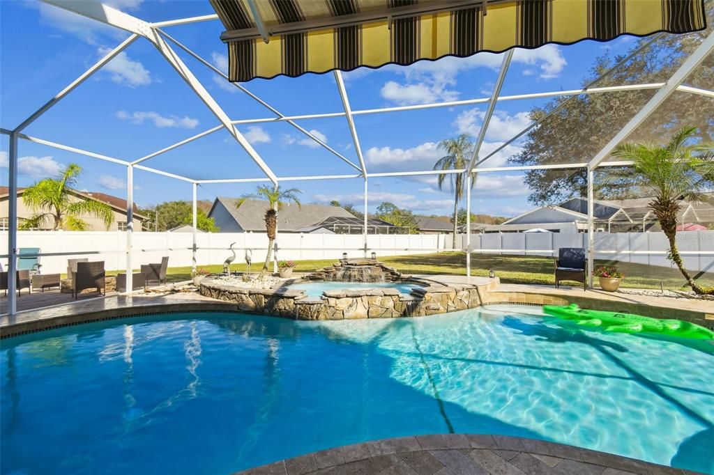 En Venta: $716,000 (6 camas, 3 baños, 3810 Pies cuadrados)