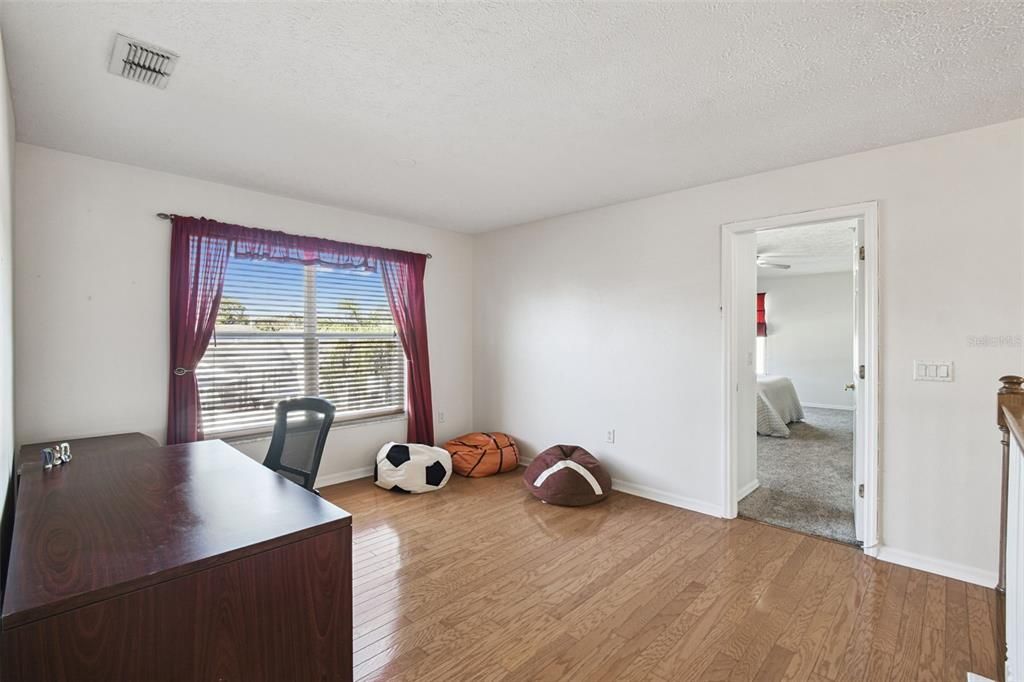 En Venta: $716,000 (6 camas, 3 baños, 3810 Pies cuadrados)