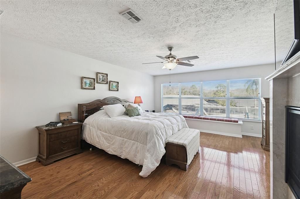 En Venta: $716,000 (6 camas, 3 baños, 3810 Pies cuadrados)