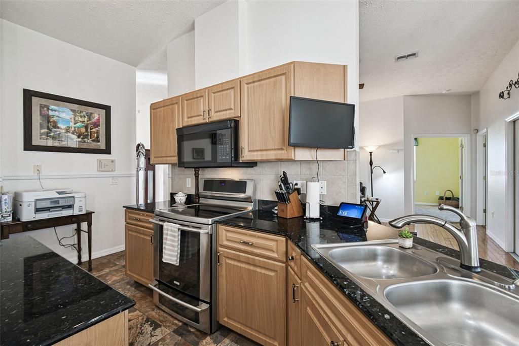 En Venta: $716,000 (6 camas, 3 baños, 3810 Pies cuadrados)