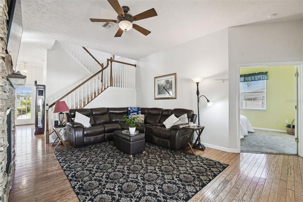 En Venta: $716,000 (6 camas, 3 baños, 3810 Pies cuadrados)