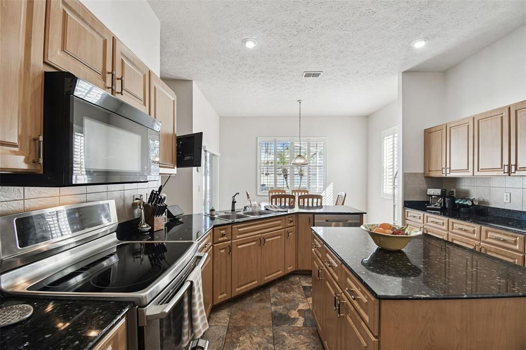 En Venta: $716,000 (6 camas, 3 baños, 3810 Pies cuadrados)