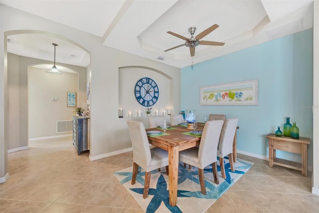 На продажу: $535,000 (3 спален, 2 ванн, 1748 Квадратных фут)