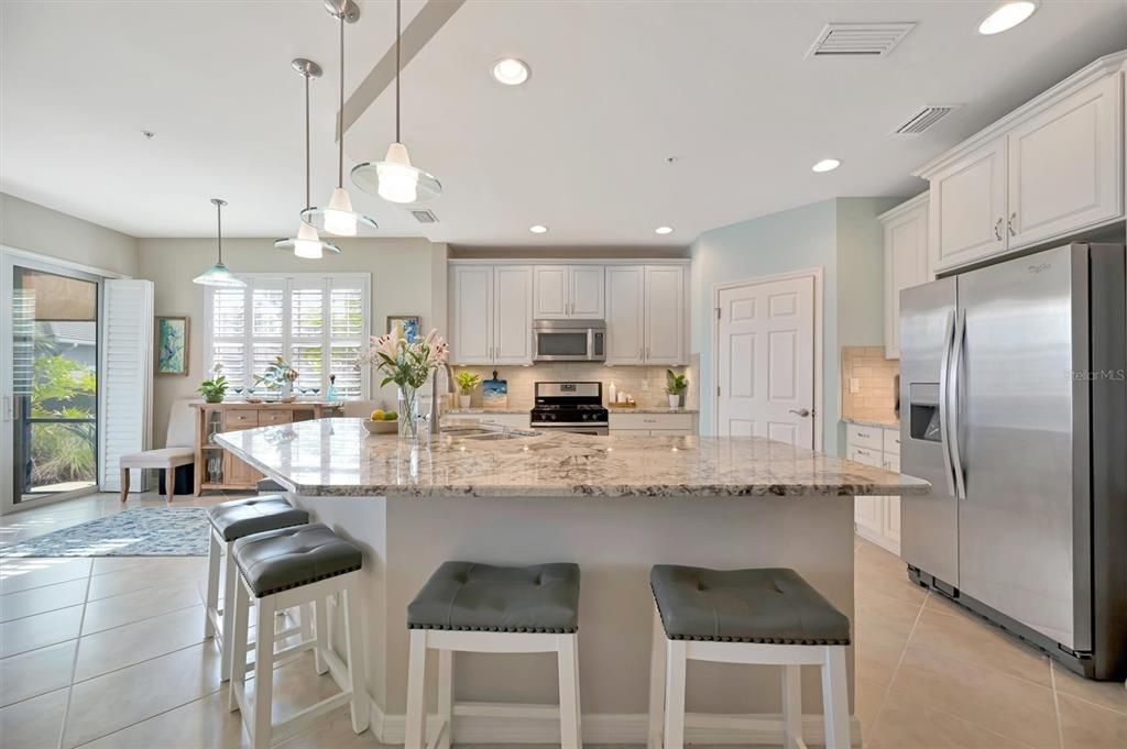 На продажу: $535,000 (3 спален, 2 ванн, 1748 Квадратных фут)