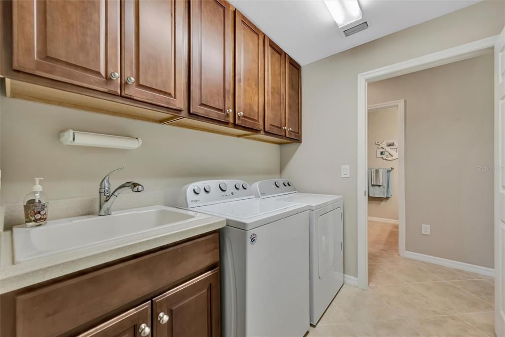 На продажу: $535,000 (3 спален, 2 ванн, 1748 Квадратных фут)