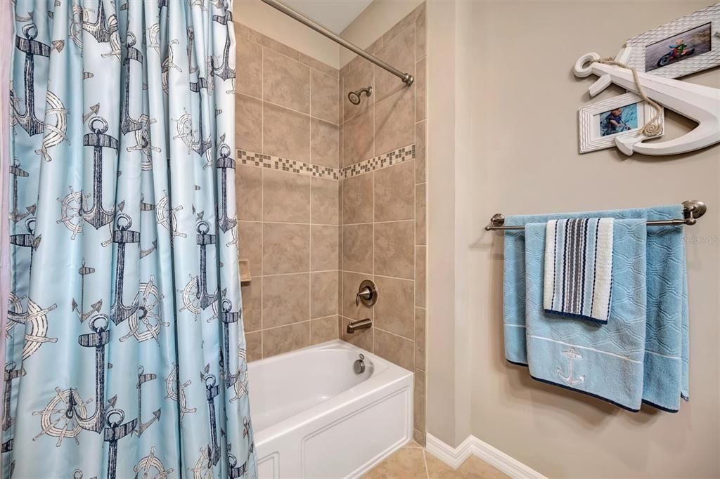 На продажу: $535,000 (3 спален, 2 ванн, 1748 Квадратных фут)