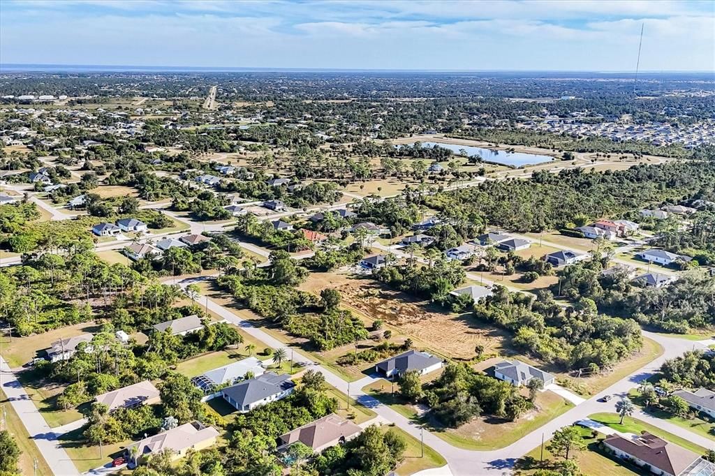 待售: $549,000 (4 贝兹, 2 浴室, 1933 平方英尺)