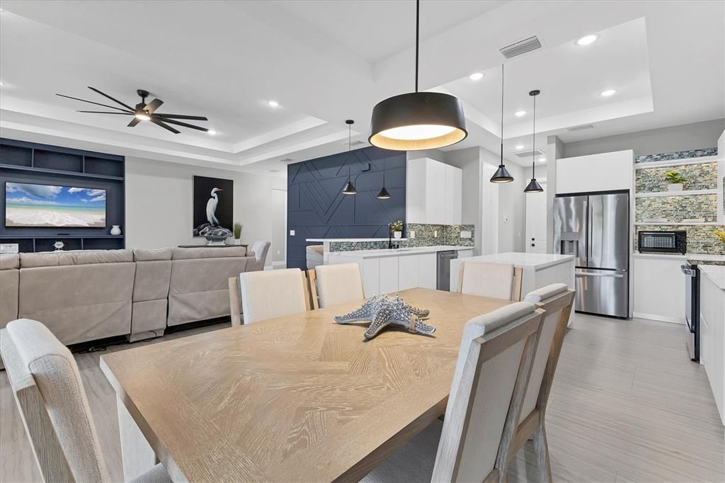 待售: $549,000 (4 贝兹, 2 浴室, 1933 平方英尺)