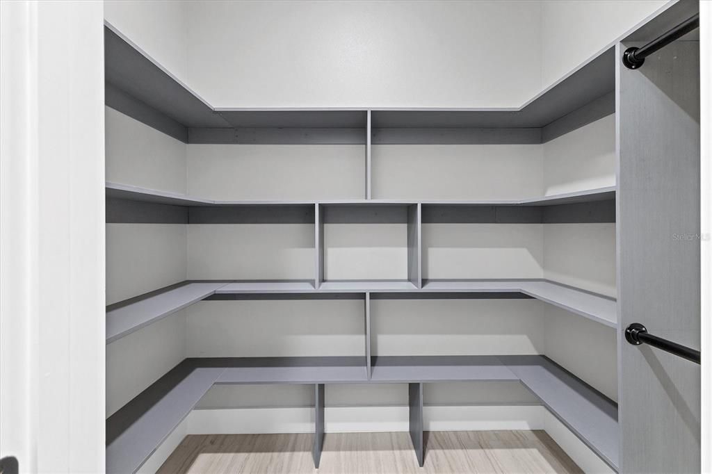 待售: $549,000 (4 贝兹, 2 浴室, 1933 平方英尺)