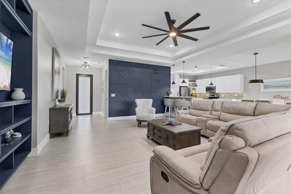 待售: $549,000 (4 贝兹, 2 浴室, 1933 平方英尺)