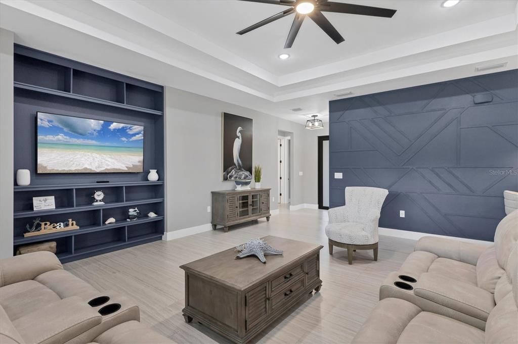 待售: $549,000 (4 贝兹, 2 浴室, 1933 平方英尺)