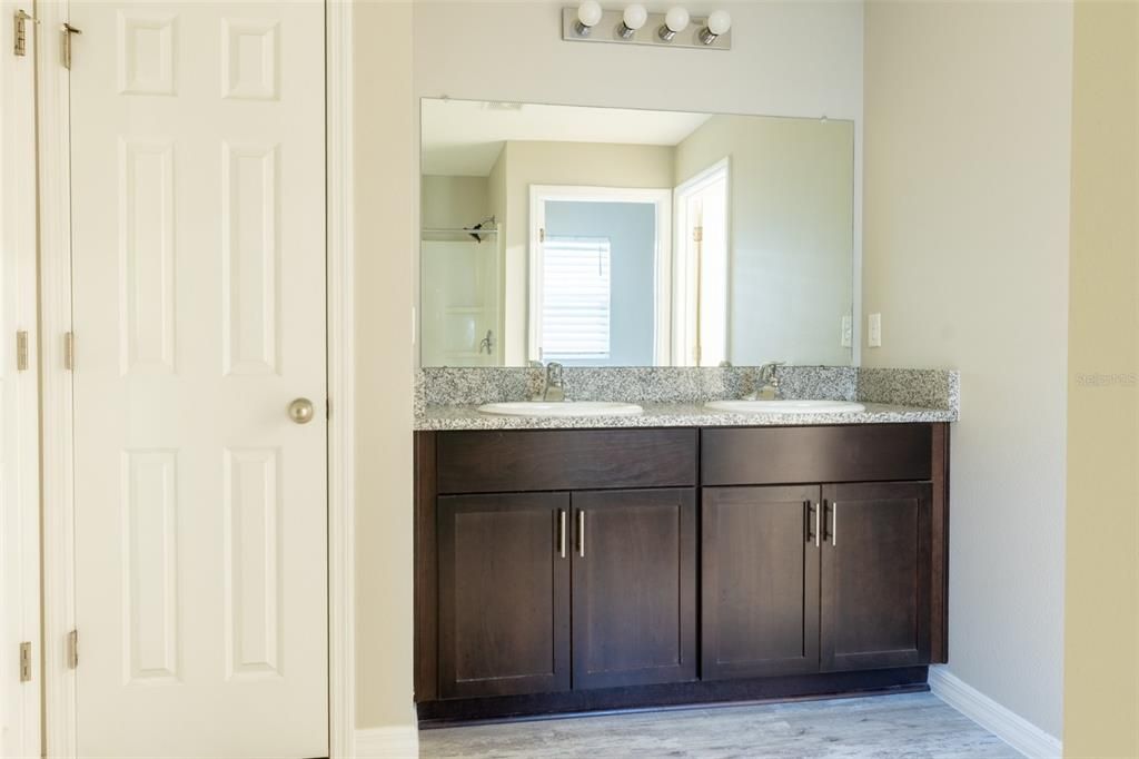 For Sale: $384,000 (4 beds, 2 baths, 1848 Square Feet)