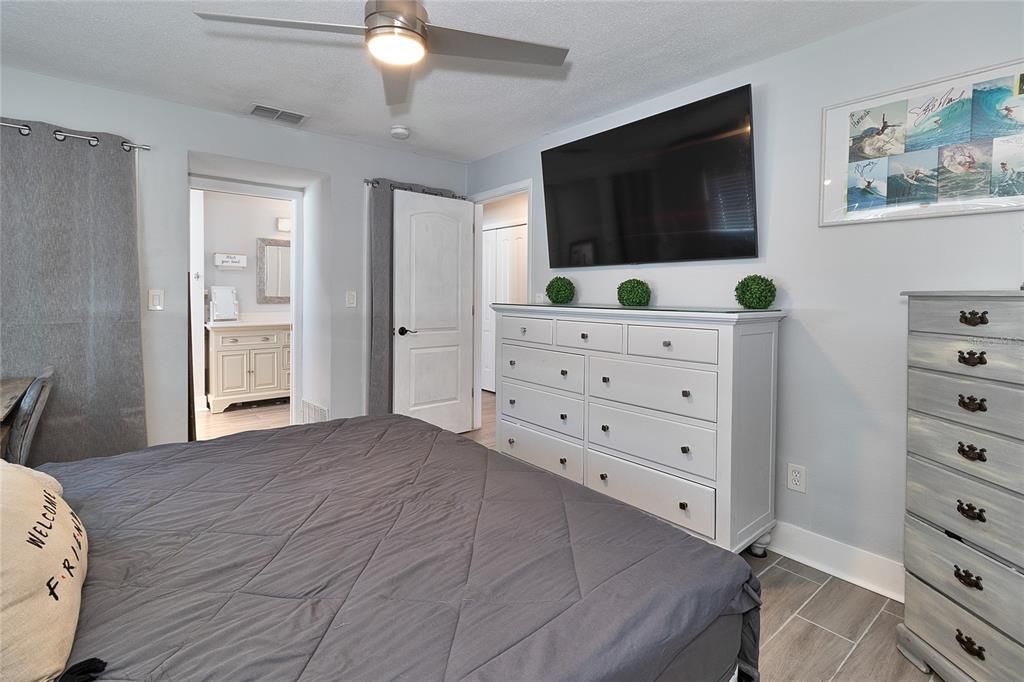 待售: $685,000 (2 贝兹, 2 浴室, 1344 平方英尺)