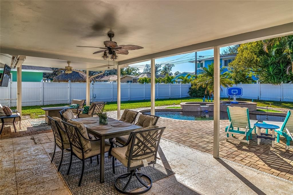 待售: $685,000 (2 贝兹, 2 浴室, 1344 平方英尺)