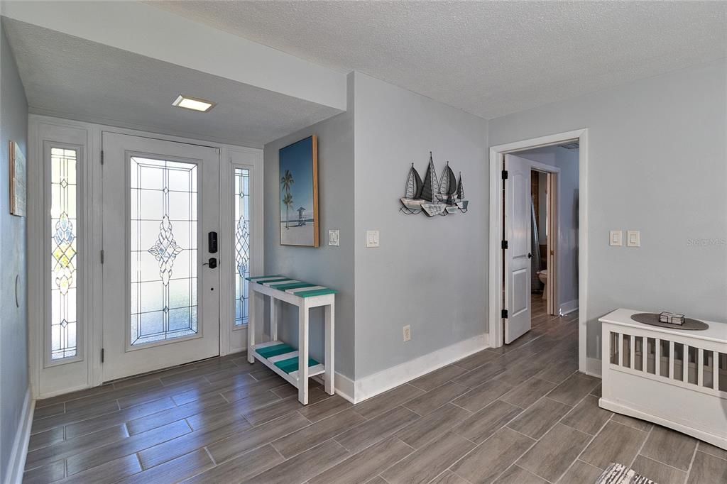 待售: $685,000 (2 贝兹, 2 浴室, 1344 平方英尺)