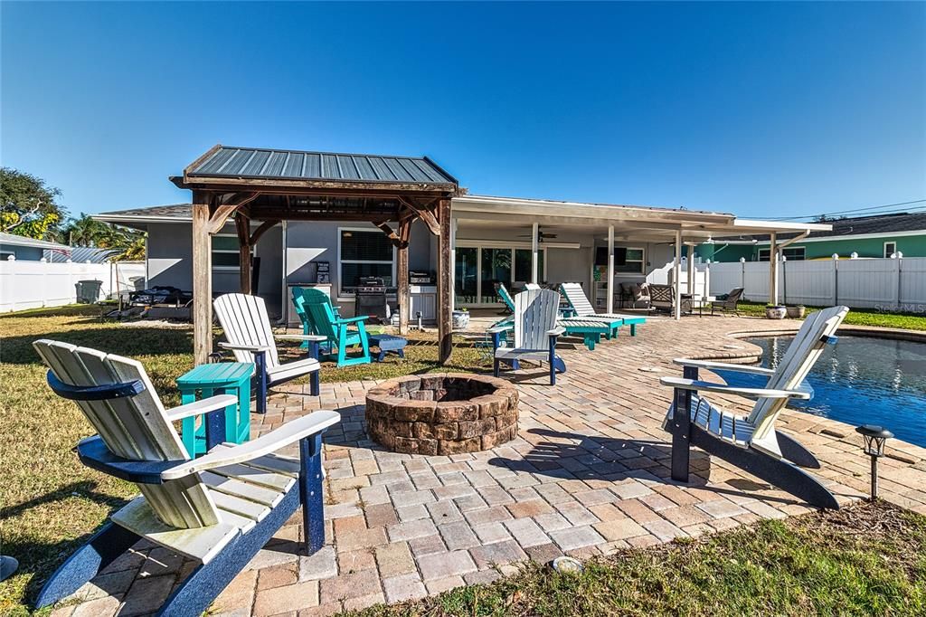 待售: $685,000 (2 贝兹, 2 浴室, 1344 平方英尺)