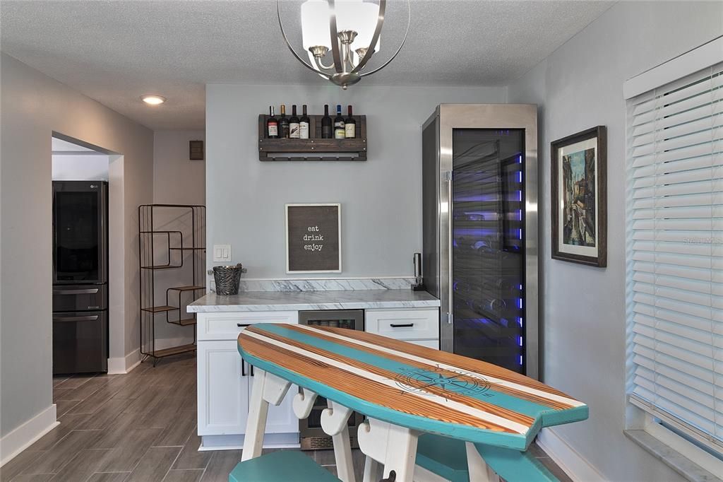 待售: $685,000 (2 贝兹, 2 浴室, 1344 平方英尺)