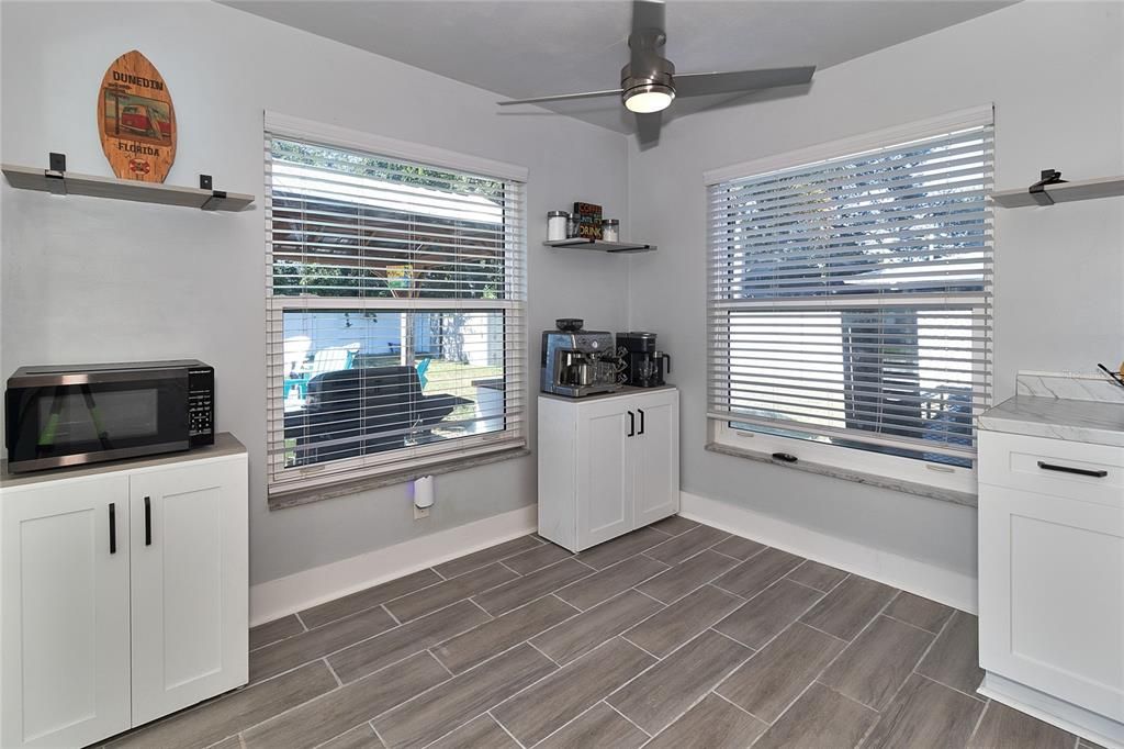 待售: $685,000 (2 贝兹, 2 浴室, 1344 平方英尺)