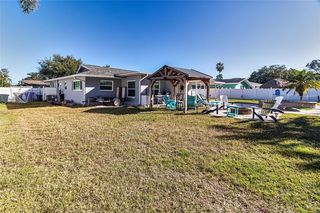 待售: $685,000 (2 贝兹, 2 浴室, 1344 平方英尺)