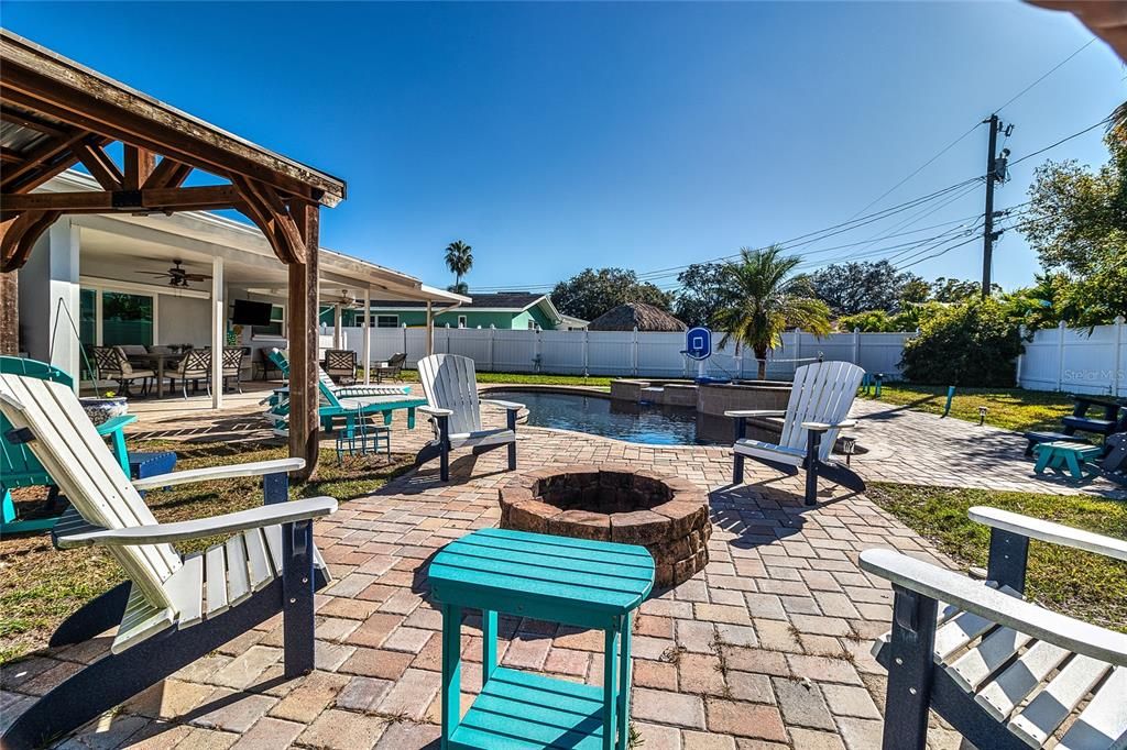 待售: $685,000 (2 贝兹, 2 浴室, 1344 平方英尺)