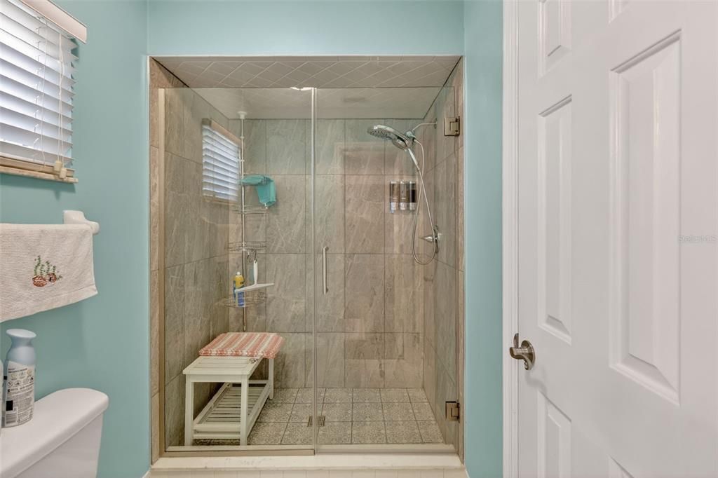 En Venta: $260,000 (2 camas, 2 baños, 1596 Pies cuadrados)