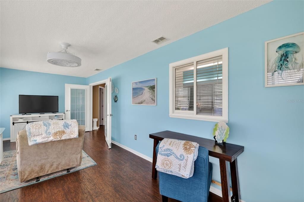 En Venta: $260,000 (2 camas, 2 baños, 1596 Pies cuadrados)