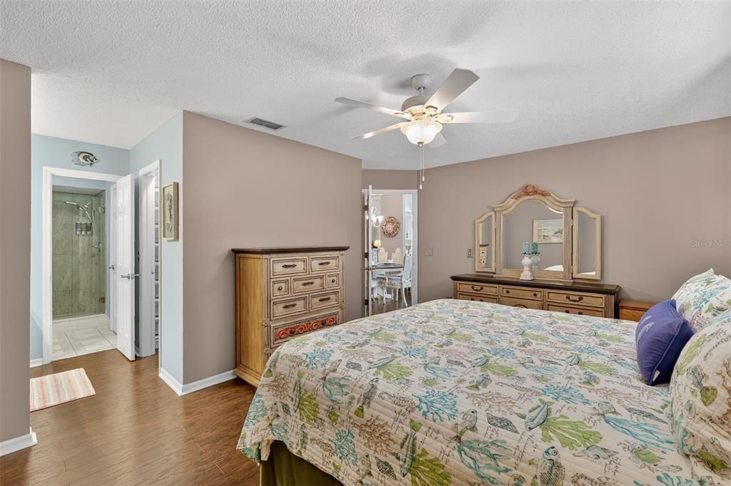 En Venta: $260,000 (2 camas, 2 baños, 1596 Pies cuadrados)