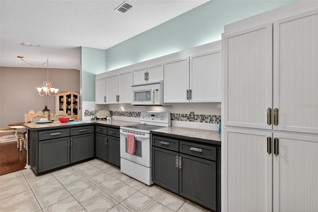 En Venta: $260,000 (2 camas, 2 baños, 1596 Pies cuadrados)