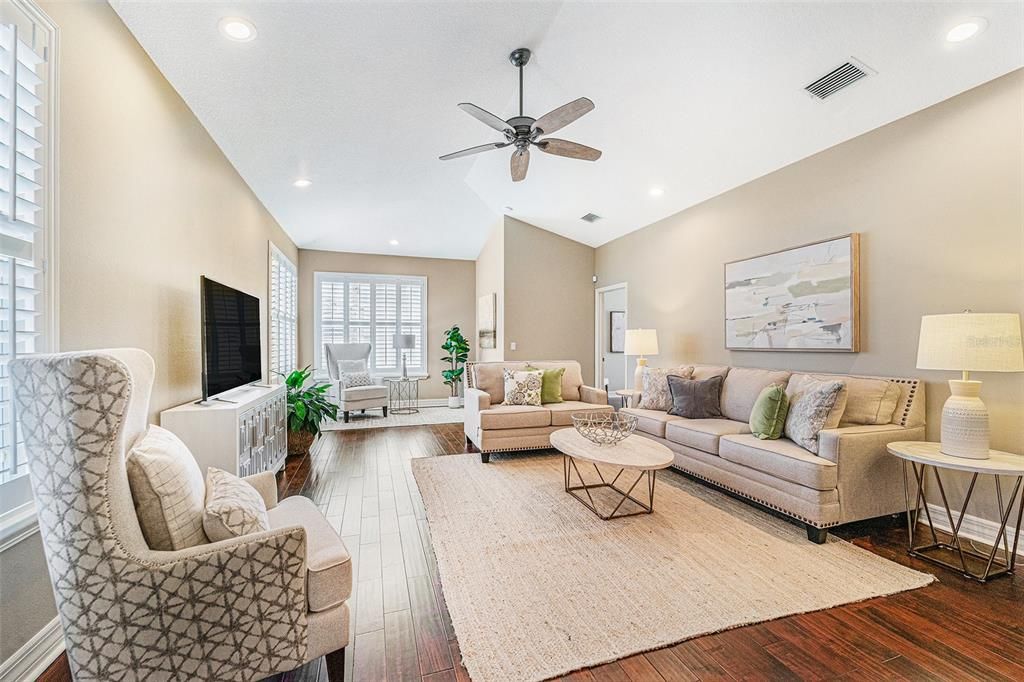 For Sale: $750,000 (4 beds, 2 baths, 2575 Square Feet)