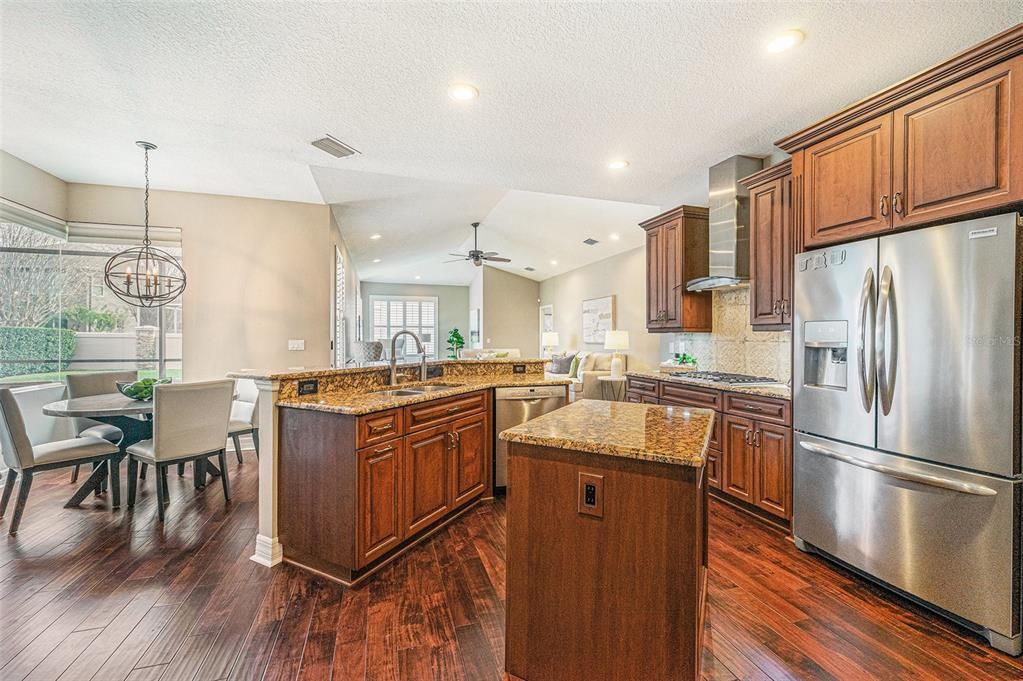 For Sale: $750,000 (4 beds, 2 baths, 2575 Square Feet)