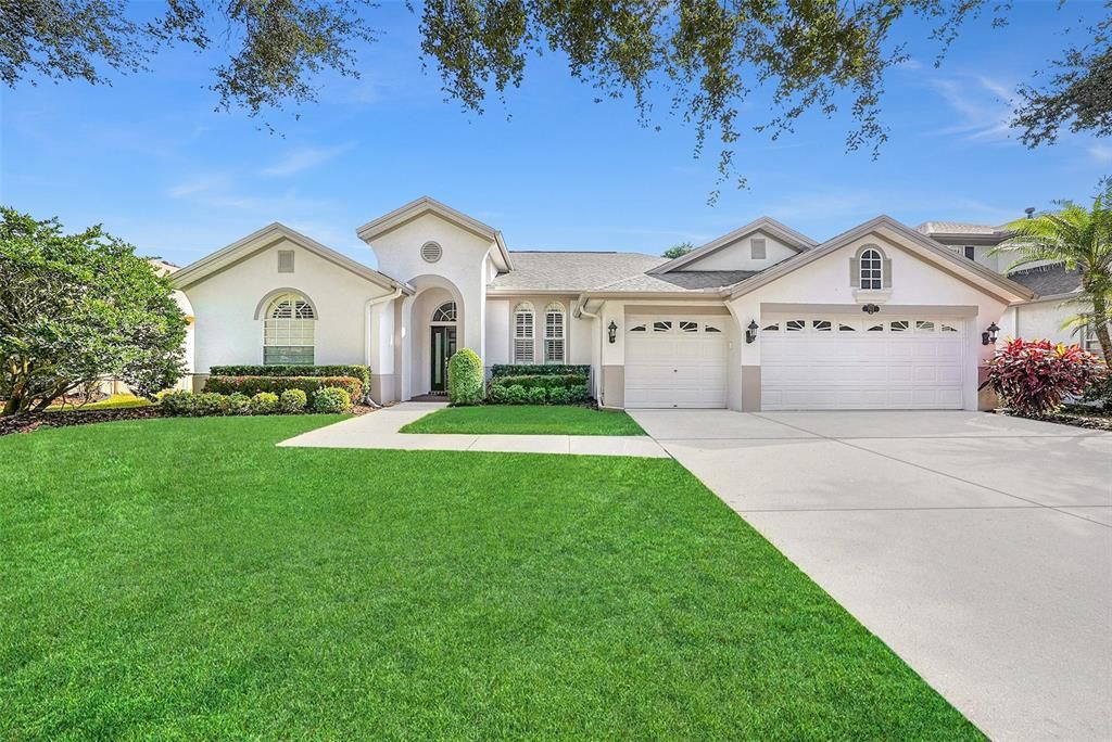 For Sale: $750,000 (4 beds, 2 baths, 2575 Square Feet)