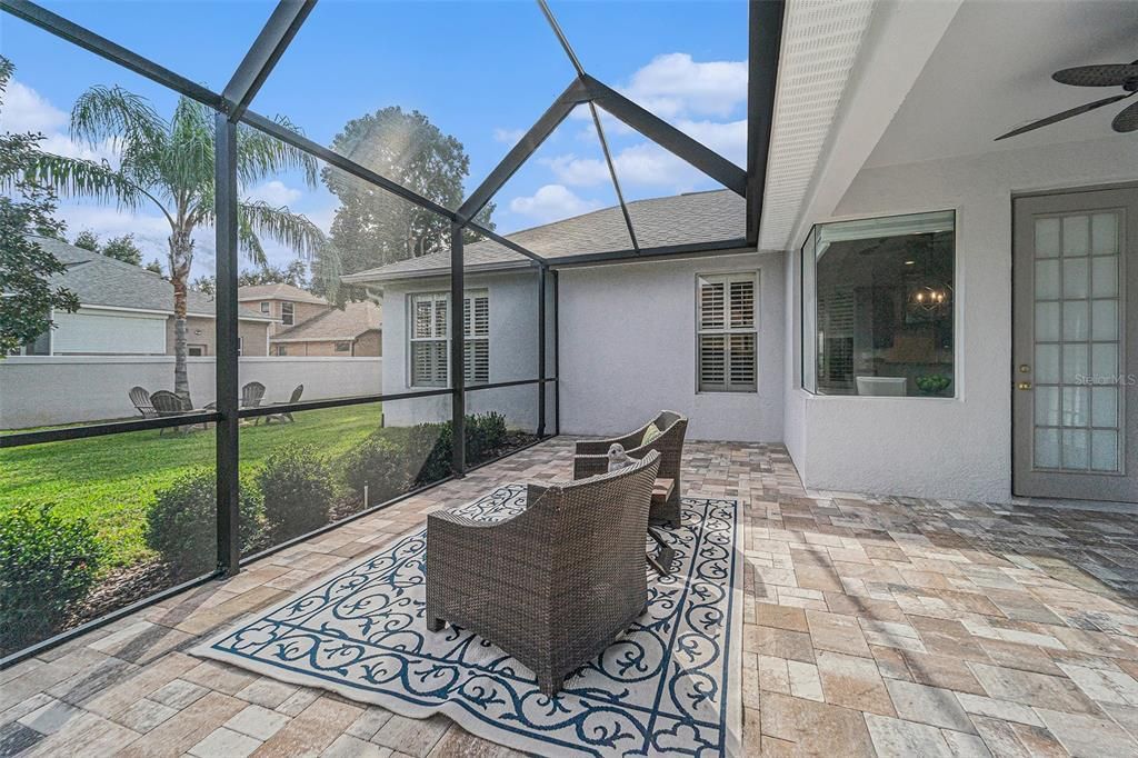 For Sale: $750,000 (4 beds, 2 baths, 2575 Square Feet)