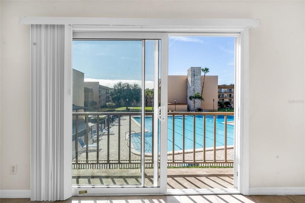 На продажу: $120,000 (1 спален, 1 ванн, 586 Квадратных фут)