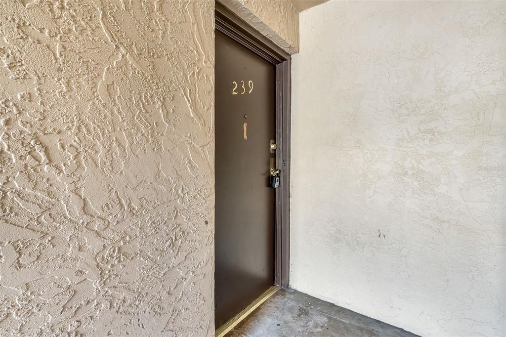 На продажу: $120,000 (1 спален, 1 ванн, 586 Квадратных фут)