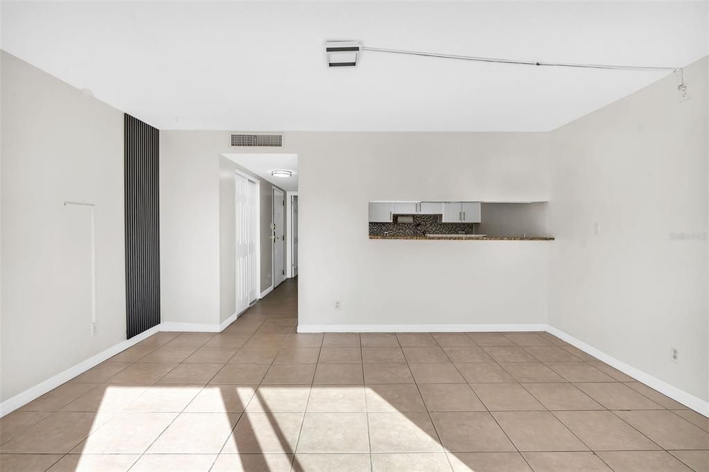 На продажу: $120,000 (1 спален, 1 ванн, 586 Квадратных фут)