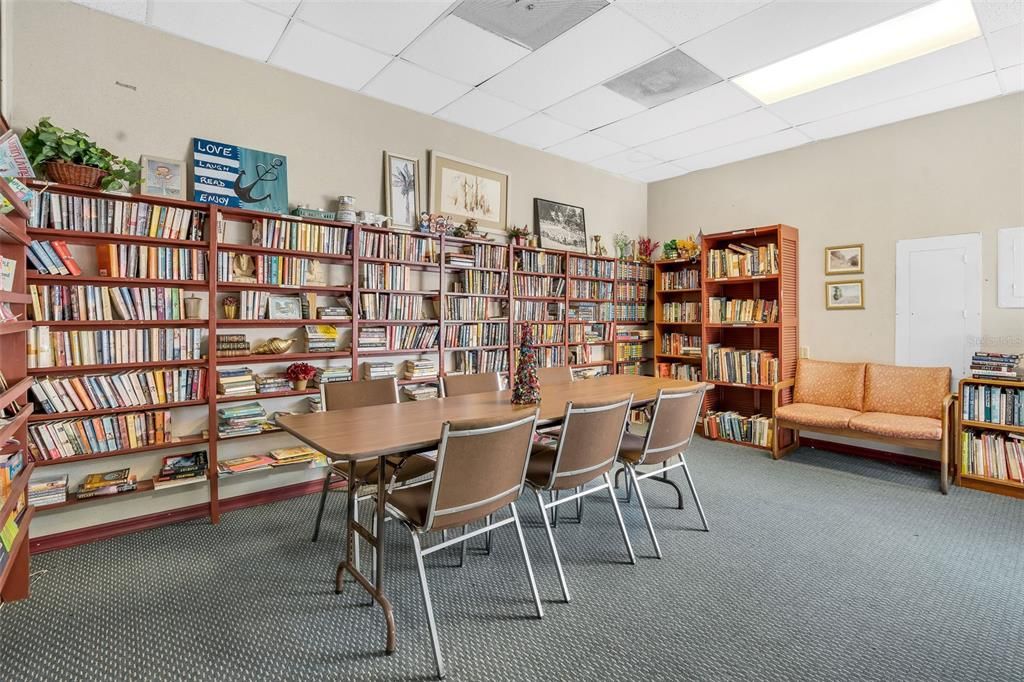 На продажу: $120,000 (1 спален, 1 ванн, 586 Квадратных фут)