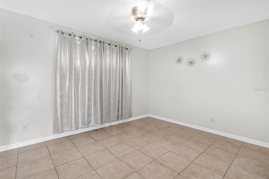 На продажу: $120,000 (1 спален, 1 ванн, 586 Квадратных фут)