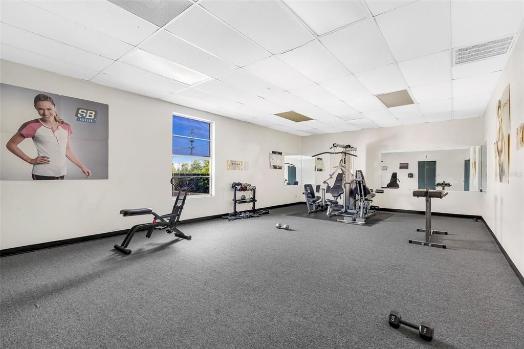 На продажу: $120,000 (1 спален, 1 ванн, 586 Квадратных фут)