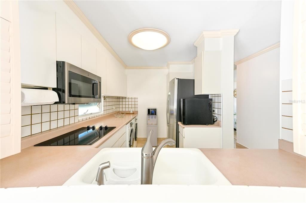 На продажу: $685,000 (2 спален, 1 ванн, 0 Квадратных фут)